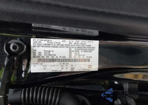 2016 Ford Focus Se z USA, uszkodzony, nr VIN 1FADP3F24GL262223